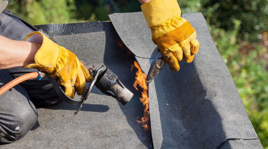 Expert Emergency Roof Repairs services in Yutan, NE